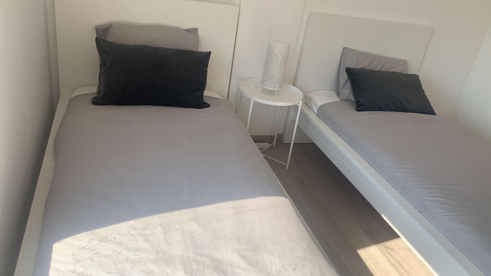 Prestige Worldwide Apartments 아이아 나파 외부 사진